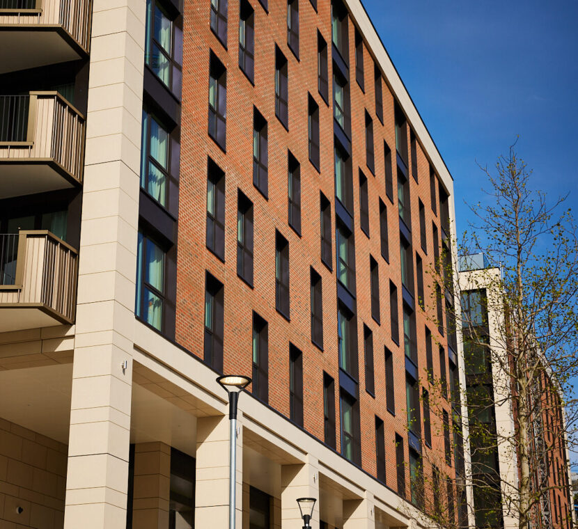 CD_NYSQ_TOUR_APRIL2022-3-aspect-ratio-825-755